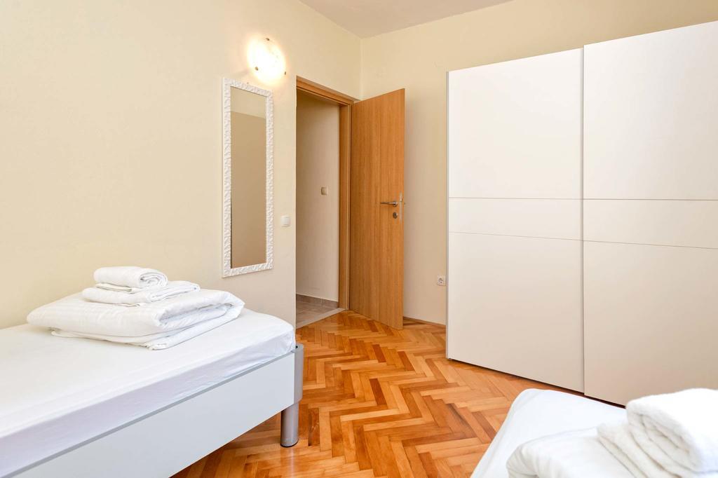 Deluxe Jelsa Apartment Luaran gambar
