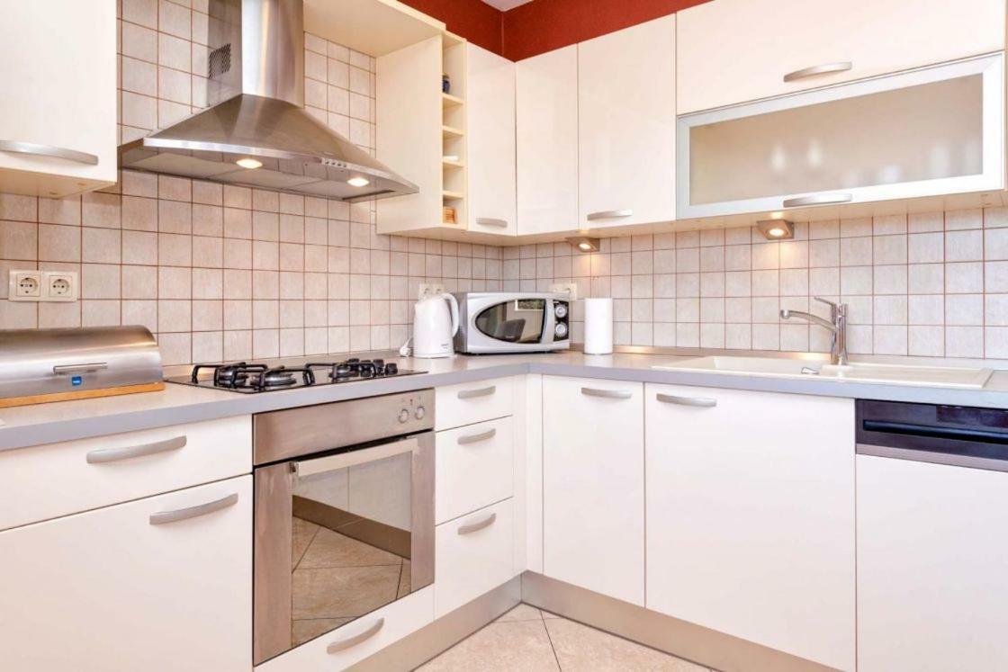Deluxe Jelsa Apartment Luaran gambar